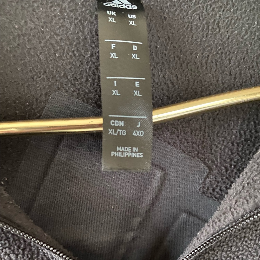 Adidas pullover - Picture 16 of 16